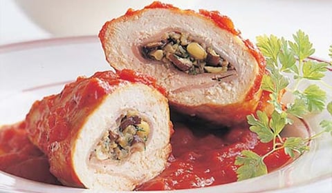 ROULADES DE POULET FARCIES AU JAMBON ET AU FROMAGE