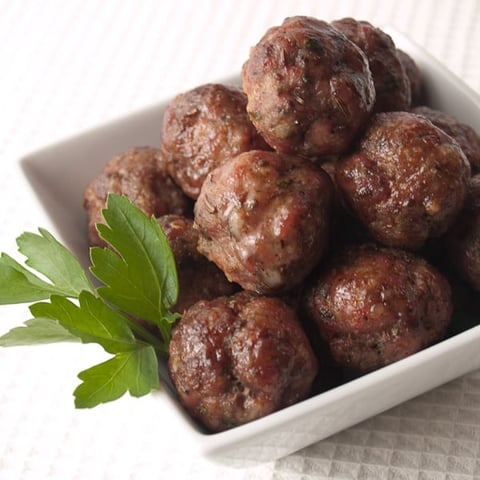 Ragoût de Boulettes Réinventés, Sauce Crémeuse au Yogourt