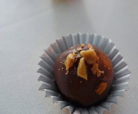Rochers au Chocolat Praliné, Noisettes et Crêpes Dentelles