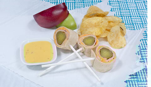 Roulés aux Cornichons, au Jambon et au Fromage