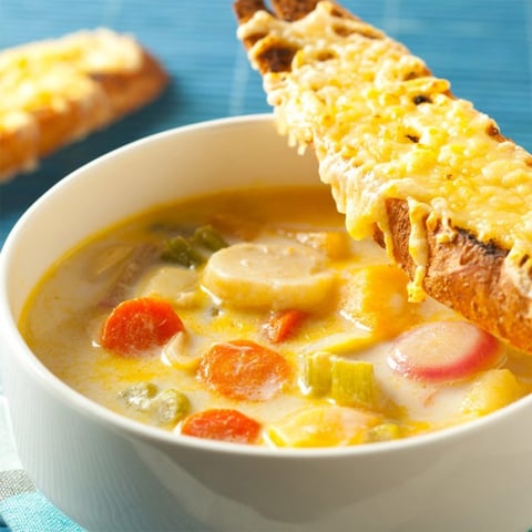 SOUPE AUX LÉGUMES-RACINES ET SES CROÛTONS AU SUISSE RIVIERA