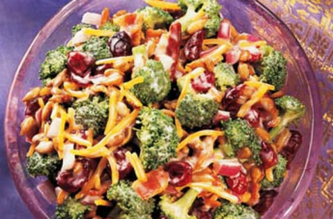 Salade de Brocoli et de Canneberges