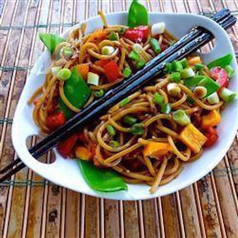 Salade de Pâtes à L'asiatique