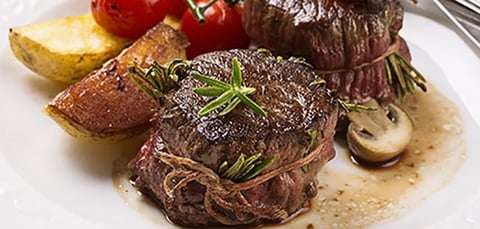 Tournedos au Vin Rouge et aux Herbes