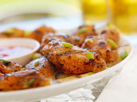 Ailes de Poulet BBQ et Trempette Mexicaine