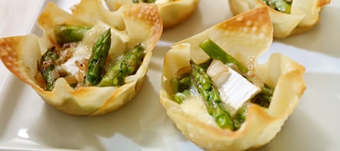 Tartelettes Wonton aux Asperges et au Brie
