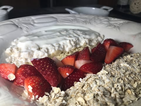 Assiette de Flocons d'Avoine et Yogourt