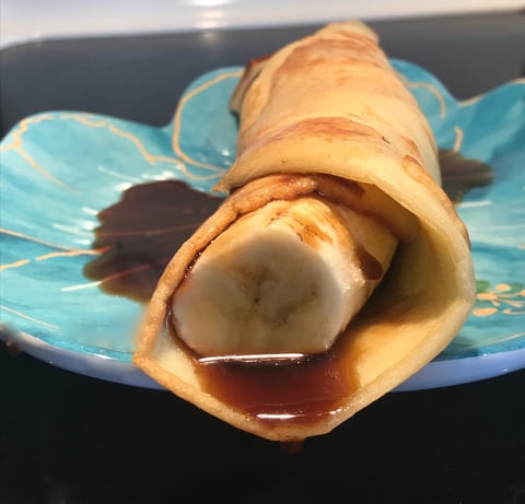 Banane Enrobée d'une Crêpe et Sirop D'érable