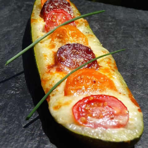 Barquettes de Courgettes au Chorizo, Tomates Cerises et Mozzarella