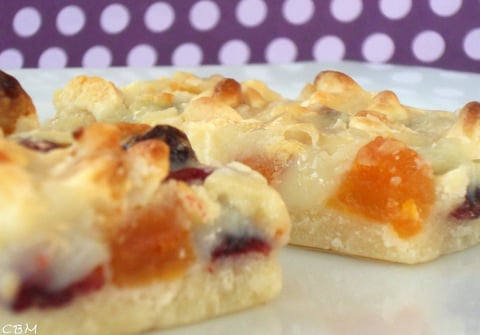 Barres Magiques Sablées aux Canneberges, Abricots et Amandes