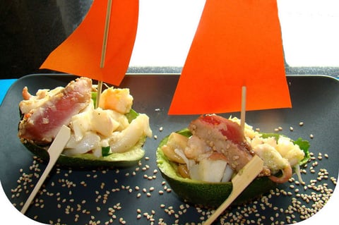 Bateaux d'Avocats au Thon et Fruits de Mer