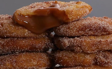 BEIGNETS AUX POMMES COEUR CARAMEL
