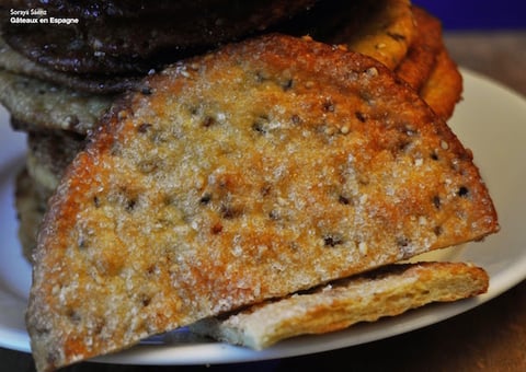 Biscuits Croustillants au Sésame et à L'anis Vert
