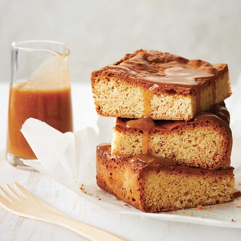 Blondies à L’érable et à la Noix de Coco
