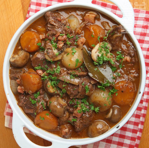 BOEUF BOURGUIGNON (MIJOTEUSE)