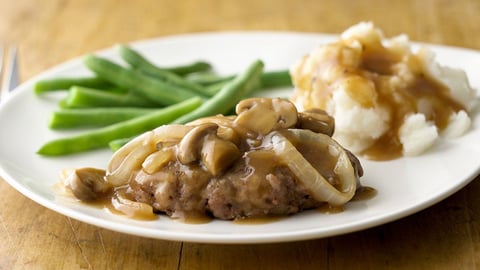 Boeuf Salisbury avec Sauce aux Champignons