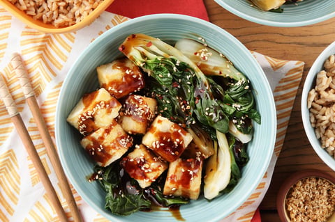 Bol de Tofu Croustillant et de Pak-choïs