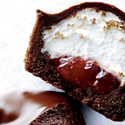 Bouchées au Chocolat à la Guimauve et aux Fraises