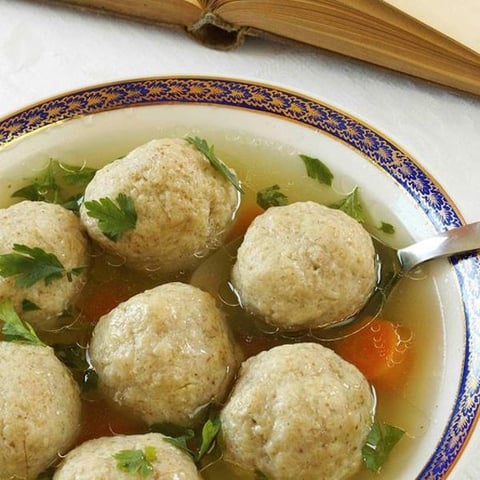 Bouillon aux Boulettes de Pain Azyme