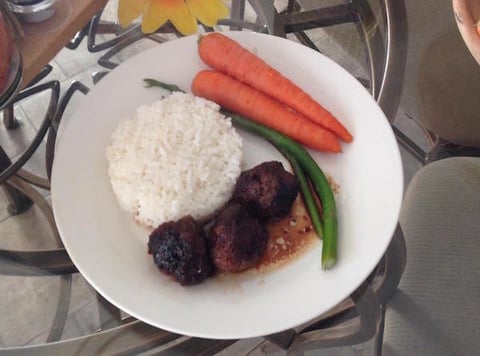 Boulettes dans une Sauce Sucrée