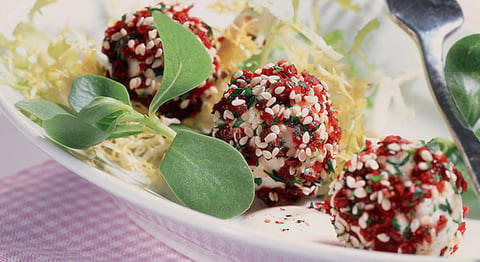 Boulettes de Fromage Panées aux Cranberries