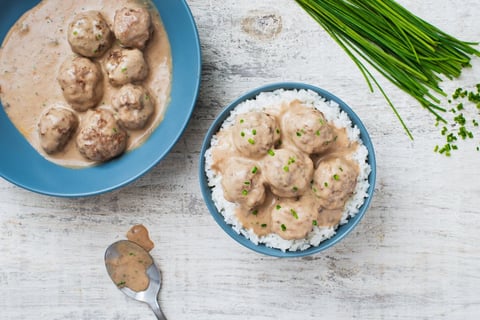 Boulettes de Viande en Sauce aux Champignons à la Mijoteuse