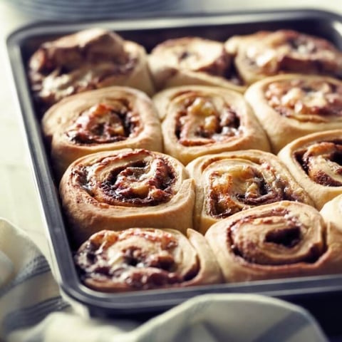 Brioches à la Cannelle et au Fromage Baluchon