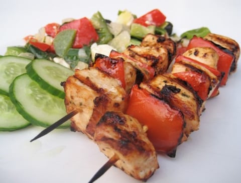 Brochette de Poulet à la Grecque