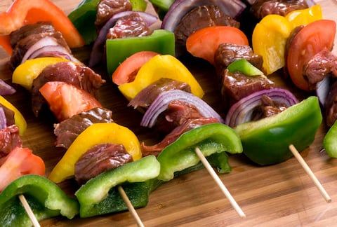 BROCHETTES DE BOEUF À LA CITRONNELLE