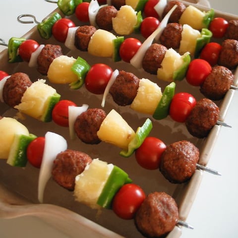 BROCHETTES DE BOULETTES DE VIANDE