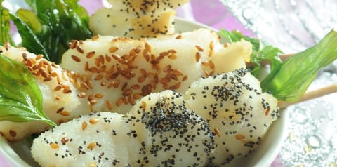 Brochettes de Lotte et Basilic Frit