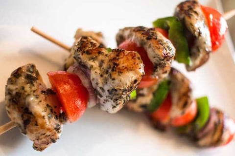 Brochettes de Poulet Mariné au Citron et au Romarin Sans Gluten