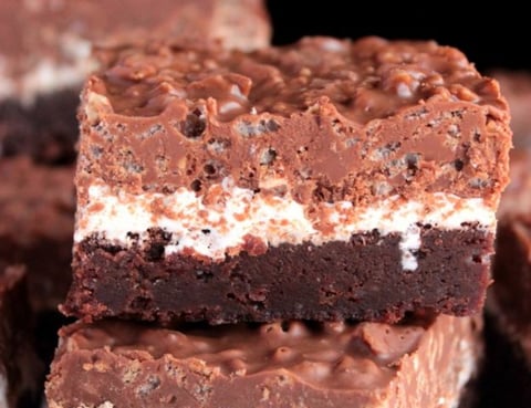 Brownies Croustillants au Chocolat et Beurre D’arachides