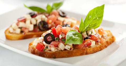 Bruschettas Tomates, Olives et Parmesan
