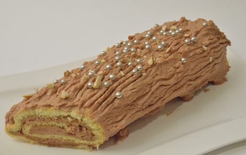 Bûche de Noël à la Crème au Beurre Praliné à la Meringue Italienne