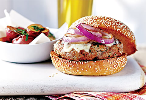 Hamburgers au Porc et à l'oignon Rouge Grillé