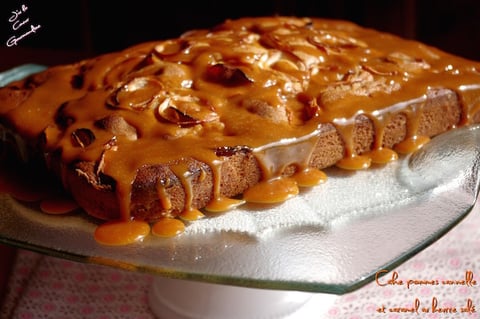 Cake Pommes, Cannelle et Caramel au Beurre Salé