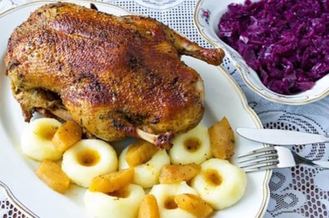CANETTE AUX POMMES ET FOIE GRAS