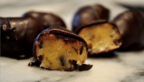 Caramels Mous Enrobés de Chocolat Noir