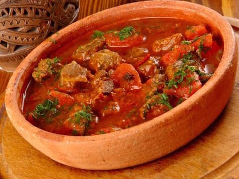 Carne Con Tomato (tapas espagnol)