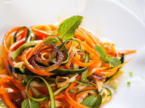 Carottes et Courgettes Râpées en Salade