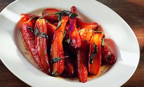 CAROTTES GLACÉES AU CARAMEL À L’ÉRABLE