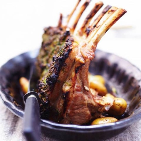 Carré D'agneau Herbes et Pistaches (menu de Pâques)