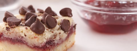 CARRÉS AU CHOCOLAT ET AUX FRAMBOISES