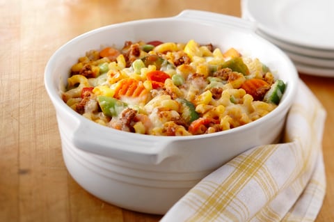 Casserole de Macaroni Gratiné aux Légumes et à la Viande