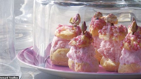 Choux à la Crème Fraise-Rose