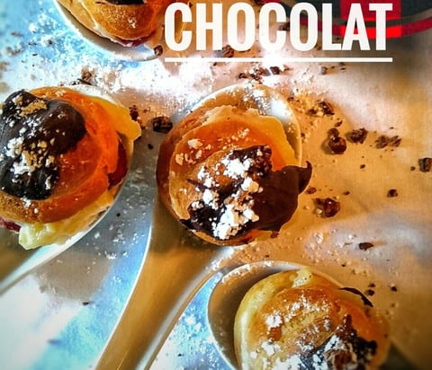 Choux Farcis à la Costarde, Fraises & Chocolat