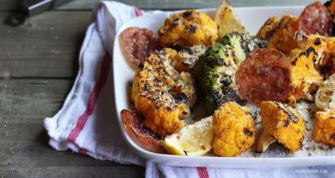 CHOUX-FLEURS GRILLÉS ET CHIPS DE SALAMI