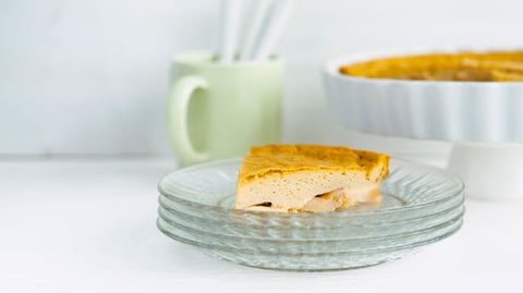 CLAFOUTIS AUX POMMES ET AU CÉLERI-RAVE