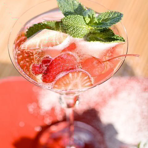 Cocktail Punch à la Fraise et Rhum